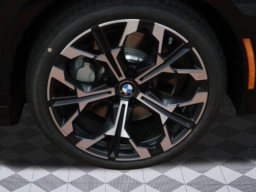 2025 BMW 330 i xDrive