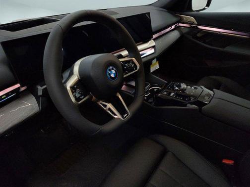 2026 BMW i5 xDrive40
