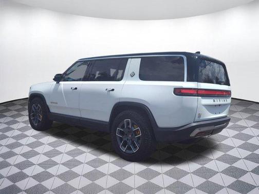 2023 Rivian R1S Adventure