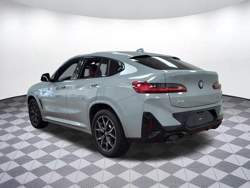 2023 BMW X4 xDrive30i