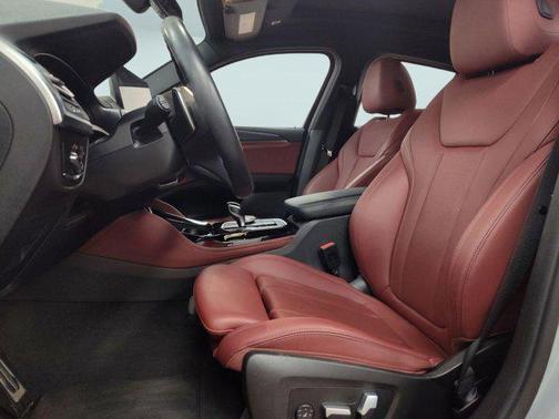 2023 BMW X4 xDrive30i