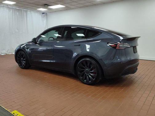 2022 Tesla Model Y Performance Dual Motor All-Wheel Drive