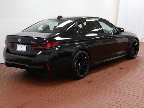 Black Sapphire Metallic 2023 BMW M5 Base