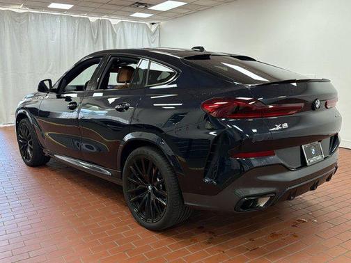 Carbon Black Metallic 2024 BMW X6 xDrive40i