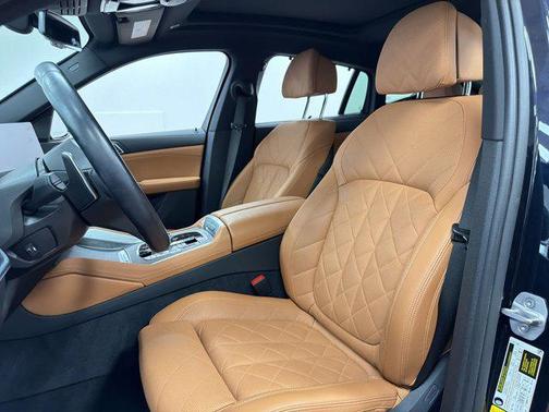 Carbon Black Metallic 2024 BMW X6 xDrive40i