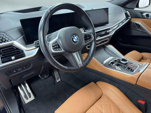 Carbon Black Metallic 2024 BMW X6 xDrive40i