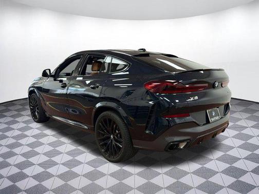 Carbon Black Metallic 2024 BMW X6 xDrive40i