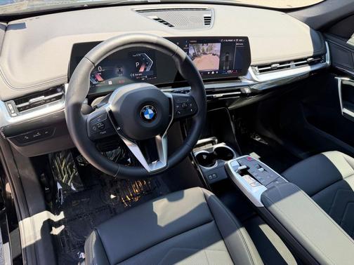Black Sapphire Metallic 2025 BMW X1 xDrive28i