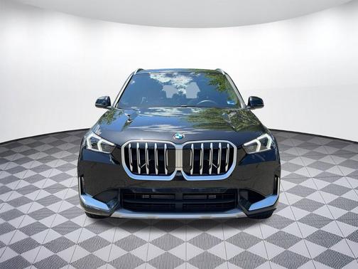 Black Sapphire Metallic 2025 BMW X1 xDrive28i