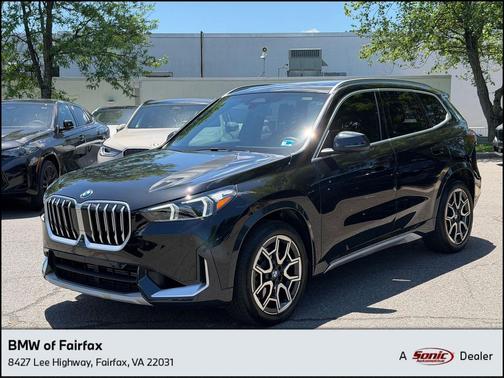 Black Sapphire Metallic 2025 BMW X1 xDrive28i
