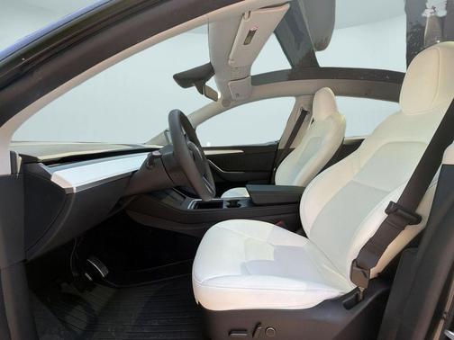 Solid Black 2024 Tesla Model Y Long Range Single Motor Rear-Wheel Drive