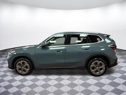 Cape York Green Metallic 2023 BMW X1 xDrive28i