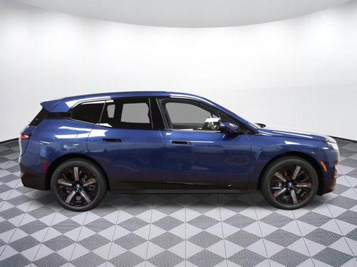 2025 BMW iX xDrive50
