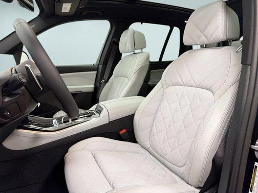 Carbon Black Metallic 2026 BMW X5 xDrive40i