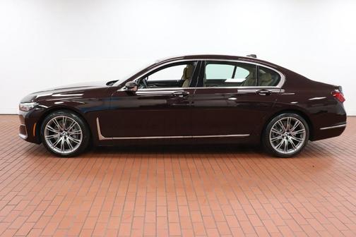 Photo 4 of 38 of 2020 BMW 740 i xDrive