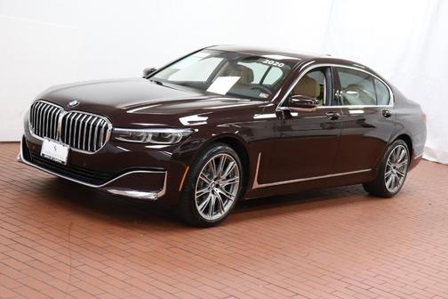 Photo 3 of 38 of 2020 BMW 740 i xDrive