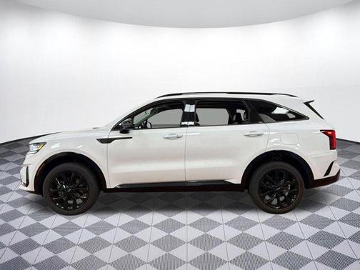 Glacial White Pearl 2023 Kia Sorento SX