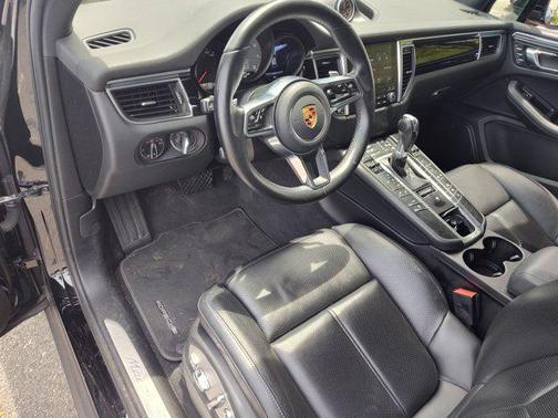 2018 Porsche Macan Base