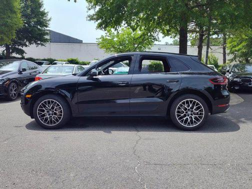 2018 Porsche Macan Base