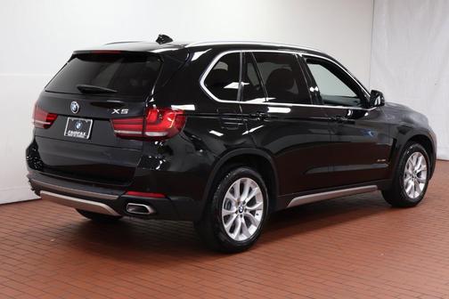 Photo 3 of 36 of 2018 BMW X5 xDrive35i