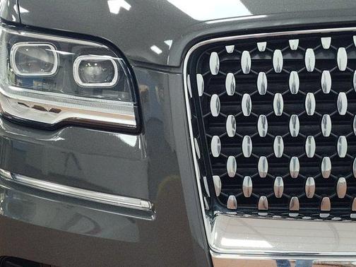 2022 Lincoln Navigator Black Label