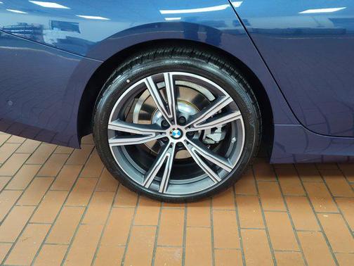 2024 BMW 330 i