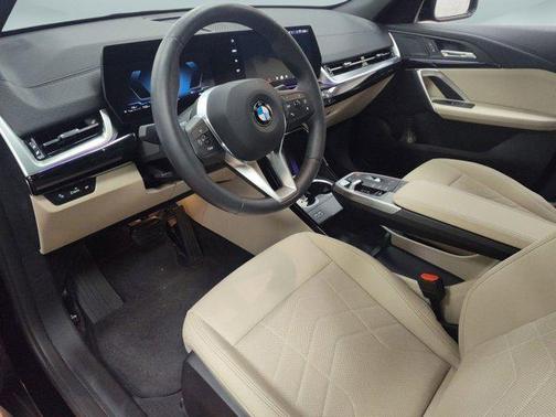 2025 BMW X2 xDrive28i