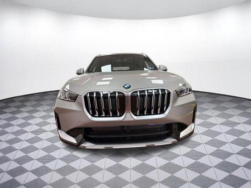 Space Silver Metallic 2026 BMW X1 xDrive28i