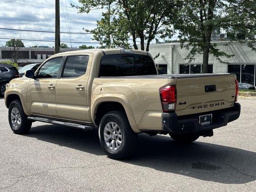 Quicksand 2019 Toyota Tacoma SR5