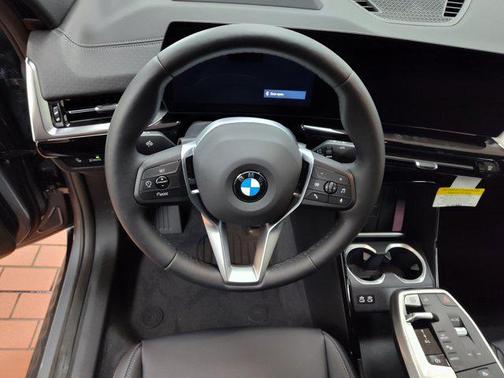 2025 BMW X2 xDrive28i