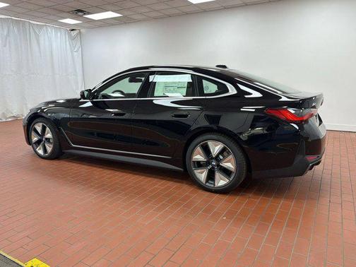 Jet Black 2026 BMW i4 Gran Coupe xDrive40
