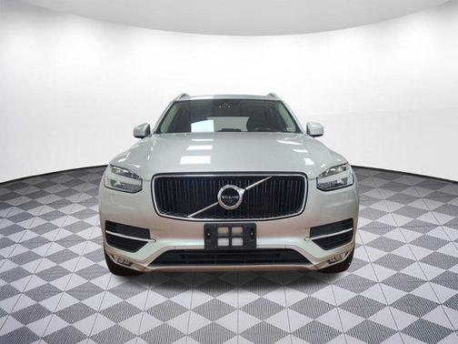 2019 Volvo XC90 T6 Momentum