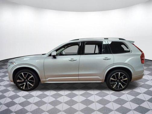 2019 Volvo XC90 T6 Momentum