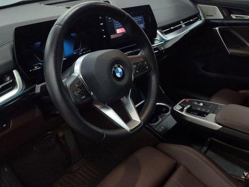 2025 BMW X2 xDrive28i