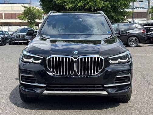 Black Sapphire Metallic 2023 BMW X5 xDrive40i