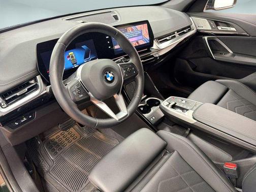 San Remo Green Metallic 2025 BMW X1 xDrive28i