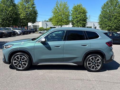 Cape York Green Metallic 2023 BMW X1 xDrive28i
