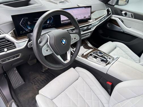 Black 2025 BMW X7 xDrive40i