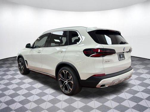 Alpine White 2026 BMW X5 xDrive40i