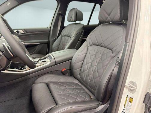 Alpine White 2026 BMW X5 xDrive40i