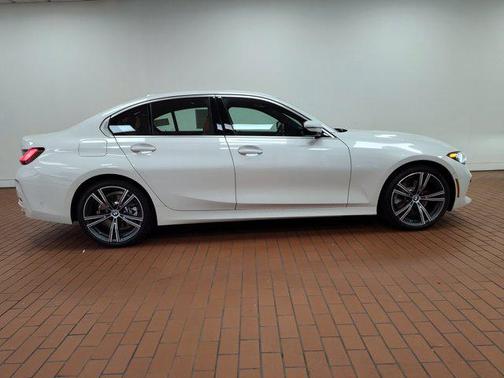 2024 BMW 330 i