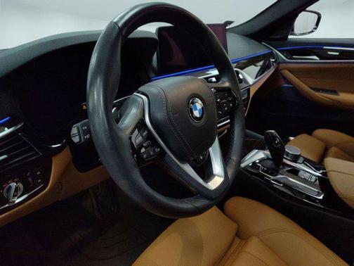 2022 BMW 530 i xDrive