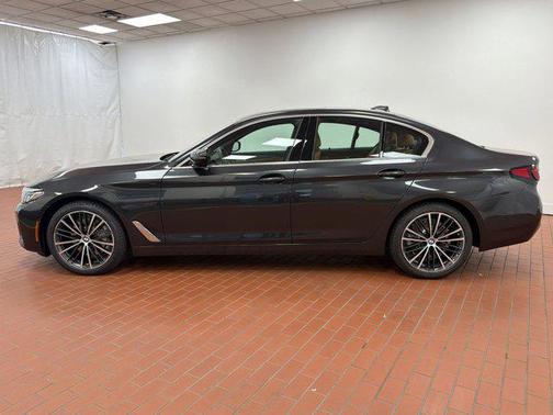 Dark Graphite Metallic 2023 BMW 530 i xDrive