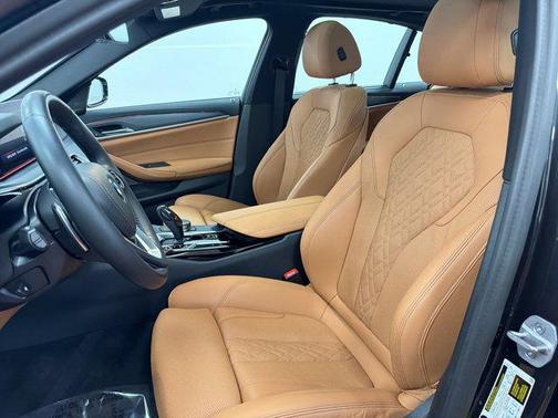 Dark Graphite Metallic 2023 BMW 530 i xDrive