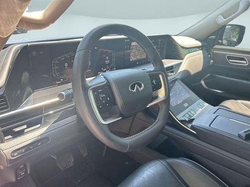 Black Obsidian 2025 INFINITI QX80 Luxe