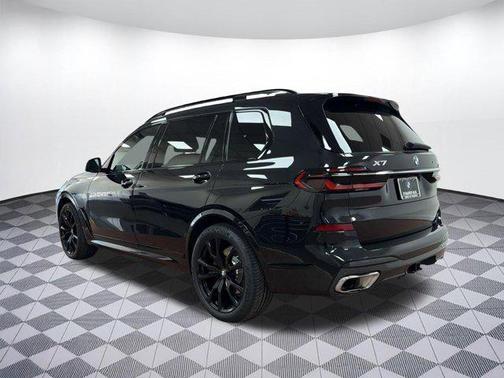 Black Sapphire Metallic 2023 BMW X7 xDrive40i