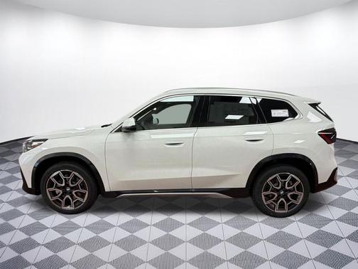 Alpine White 2026 BMW X1 xDrive28i