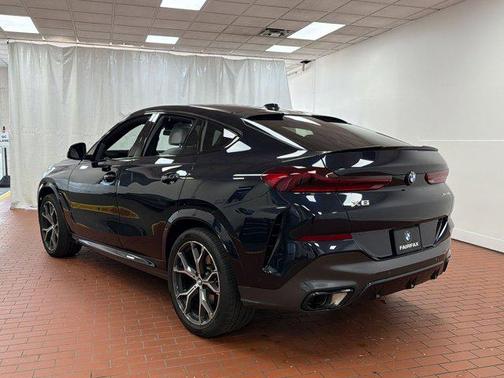 Carbon Black Metallic 2024 BMW X6 xDrive40i