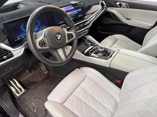 Carbon Black Metallic 2024 BMW X6 xDrive40i