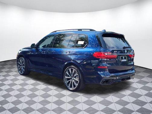 2021 BMW X7 M50i